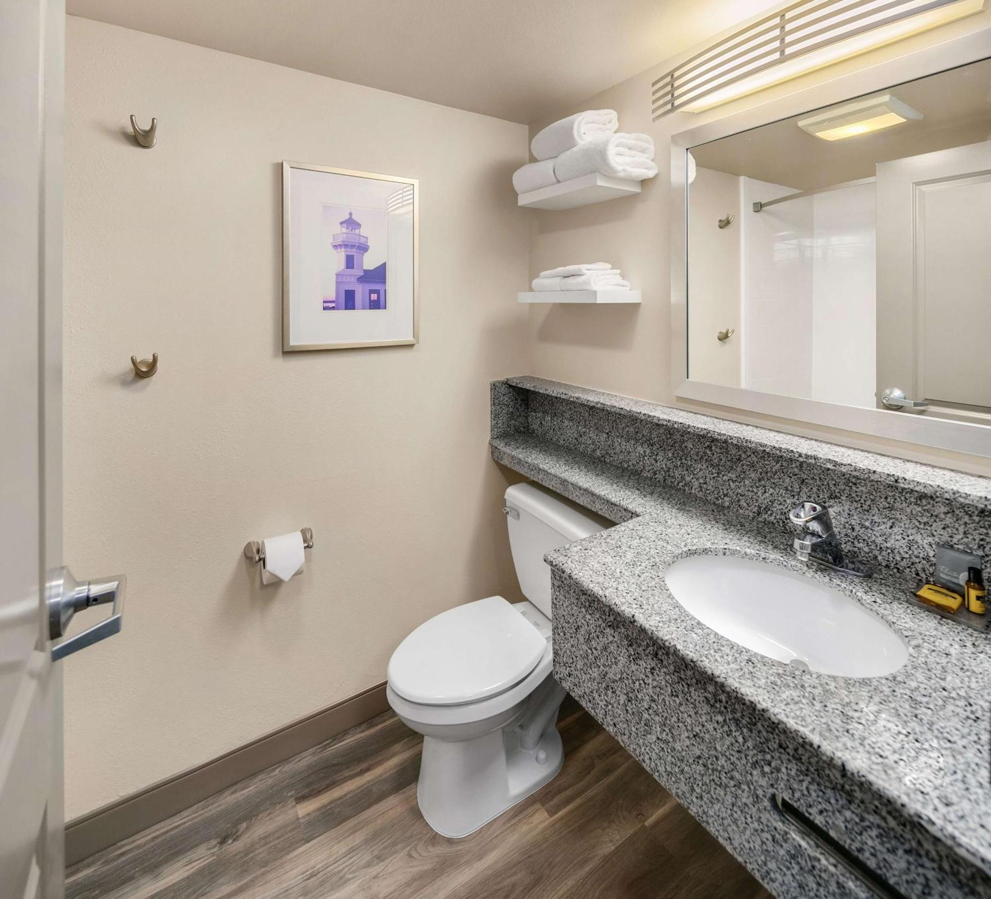 Executive Residency By Best Western Navigator Inn & Suites Everett Ngoại thất bức ảnh
