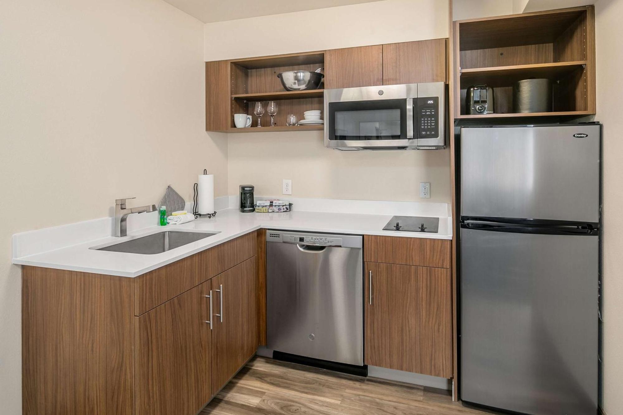 Executive Residency By Best Western Navigator Inn & Suites Everett Ngoại thất bức ảnh