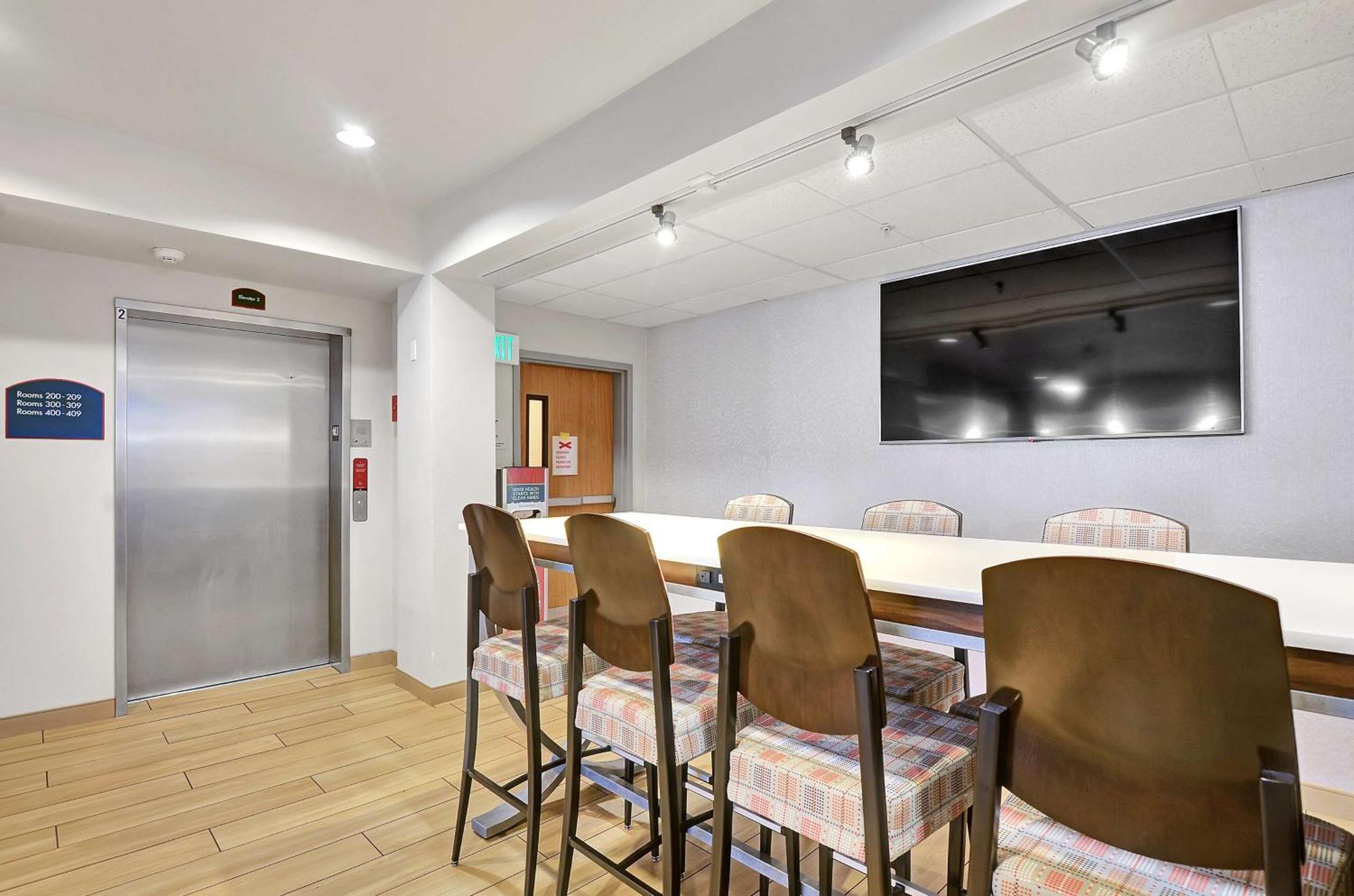 Executive Residency By Best Western Navigator Inn & Suites Everett Ngoại thất bức ảnh